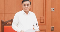 Bộ Chính trị: Tăng thu nhập, tạo động lực cho cán bộ, công chức, viên chức
