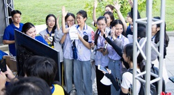 Tạo sức hút việc làm