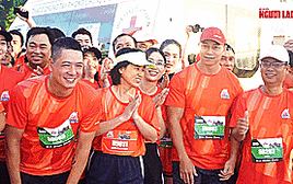Hơn 2.000 vận động viên tranh tài Giải half-marathon “Tự hào Tổ quốc tôi”