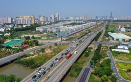 Tạo sức bật để TP HCM bứt phá: Khơi thông điểm nghẽn thể chế