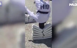 Clip: Võ sĩ Taekwondo dùng đầu đập vỡ 90 tấm bê tông