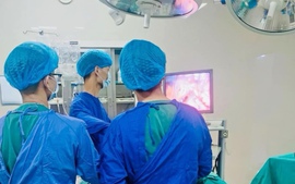 Tổn thương vùng kín vì tai nạn ngã cây, ngã ghế