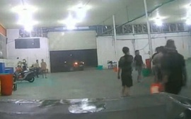 CLIP: Kinh hoàng cảnh rượt đuổi, hành hung dã man thương lái mua sầu riêng