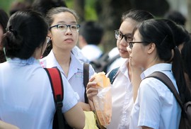 Thi THPT quốc gia 2019: Dùng phách điện tử trên phiếu trả lời trắc nghiệm Thi THPT quốc gia 2019: Dùng phách điện tử trên phiếu trả lời trắc nghiệm