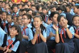 Mong thầy cô cười nhiều hơn, bớt bài tập ở nhà Mong thầy cô cười nhiều hơn, bớt bài tập ở nhà