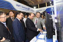 VNPT trình diễn nhiều sản phẩm giải pháp công nghệ 4.0 tại Industry Summit 2018 VNPT trình diễn nhiều sản phẩm giải pháp công nghệ 4.0 tại Industry Summit 2018