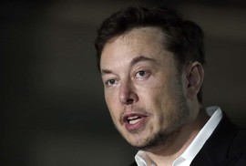 Mất gần 300 triệu USD, ông Elon Musk xin lỗi thợ lặn Mất gần 300 triệu USD, ông Elon Musk xin lỗi thợ lặn