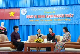 Sai lầm khi quan niệm "người thầy là chân lý" Sai lầm khi quan niệm "người thầy là chân lý"