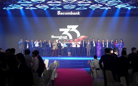 Sacombank 33 năm vững bước đồng hành cùng người dân và doanh nghiệp