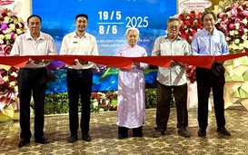 Khai mạc trưng bày tác phẩm “Kể chuyện sau ngày thống nhất”