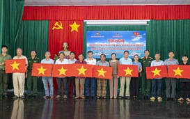 Tiếp sức cho ngư dân vươn khơi bám biển