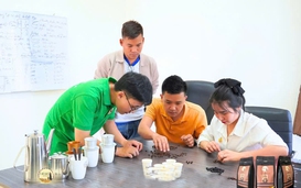 Mang cà phê từ buôn làng Ê Đê ra thế giới