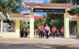 Làm rõ vụ nhiều học sinh lớp 12 tại 1 trường "tự nguyện" xin nghỉ học