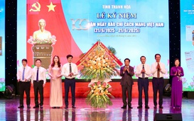 Tôn vinh các nhà báo nhân kỷ niệm 100 năm ngày Báo chí Cách mạng Việt Nam