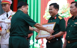 Quân khu 7 tổng kết phòng trào thi đua “Dân vận khéo”, xây dựng “Đơn vị dân vận tốt”