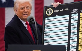 Tổng thống Donald Trump “ký thư thông báo thuế” cho 12 nước