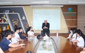 Học sinh quốc tế trải nghiệm quy trình xử lý rác tại VWS