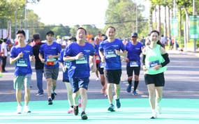 Phó Bí thư Thành ủy Cần Thơ tham gia giải chạy quy mô quốc tế