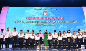 Vedan trao học bổng "Tiếp sức học sinh, sinh viên khuyết tật vượt khó đến trường"