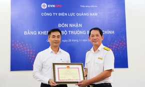 Công ty Điện lực Quảng Nam nhận Bằng khen của Bộ trưởng Bộ Tài chính về thực hiện tốt chính sách, pháp luật thuế
