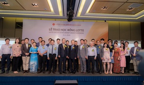 Quỹ Lotte trao học bổng sau 4 năm gián đoạn vì đại dịch Covid