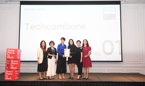 Techcombank - Ngân hàng duy nhất và là quán quân trên BXH “Nơi làm việc xuất sắc nhất Việt Nam 2023” - hạng mục doanh nghiệp lớn