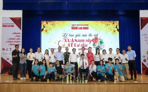 Trao tỷ lệ kèo nhà cái malaysia cuộc thi "Xuân sum vầy - Tết sẻ chia"