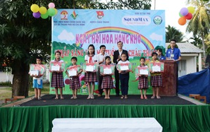 SoundMax thăm và động viên chiến sĩ Mùa hè xanh