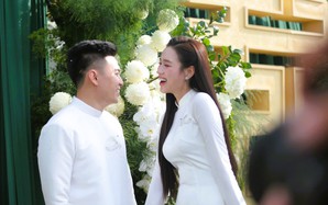 Hoa hậu Đỗ Thị Hà rạng rỡ bên "thiếu gia" Tập đoàn Sơn Hải tại lễ nạp tài ở Thanh Hóa