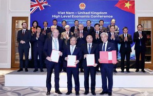 Ký bản ghi nhớ hình thành trung tâm sửa chữa máy bay lớn tại Vân Đồn