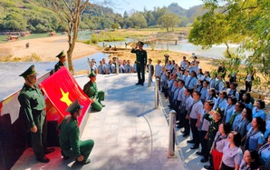 Hành trình của Đoàn cán bộ tuyên giáo - dân vận, báo chí - xuất bản TP HCM tại tỉnh Cao Bằng