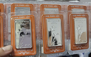 Giá bạc hôm nay 15-11 giảm rất mạnh, giới đầu tư "sốc nặng"