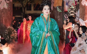 Vẻ đẹp chuẩn mực của áo dài trên phố cổ Hà Nội