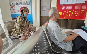 Người trên 65 tuổi tạm trú tại TPHCM có được hỗ trợ mức đóng BHYT 100%?