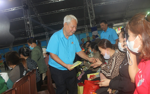 Dồn sức chăm lo Tết chu đáo, nghĩa tình