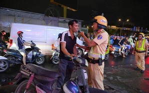 Đánh cược mạng con vì sợ... nộp phạt!