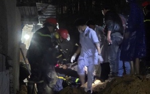 Kỳ tích cứu bé gái 8 tuổi mắc kẹt gần 1 giờ vì sạt lở ở Đà Lạt