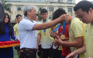 Xí Nghiệp Isamco và Bệnh viện Răng Hàm Mặt cùng đoạt Cúp vô địch SAMCO LEAGUE 2025