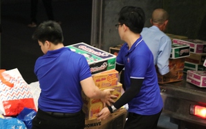 TPHCM: Đêm không ngủ vì miền Trung thân yêu