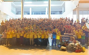 Mang sức trẻ TPHCM gửi gắm yêu thương đến đồng bào miền Trung