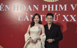 Trấn Thành, dàn mỹ nam "Mưa đỏ"… khuấy động thảm đỏ!