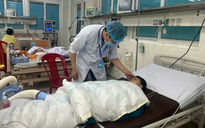 Quảng Ngãi: Người đàn ông ôm 2 cháu nhỏ nhảy cầu