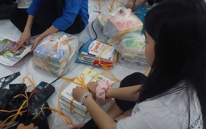 TP HCM: Sinh viên sư phạm hưởng ứng chương trình "Triệu tập vở cho học sinh vùng bị thiên tai"