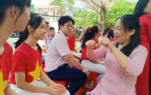 Cải thiện thu nhập cho giáo viên