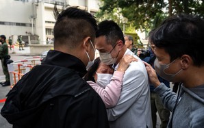 Lỗi nghiêm trọng trong vụ cháy chung cư ở Hồng Kông