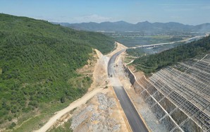 Giám đốc doanh nghiệp thi công đường cao tốc Quy Nhơn – Chí Thạnh bị truy đuổi, hành hung