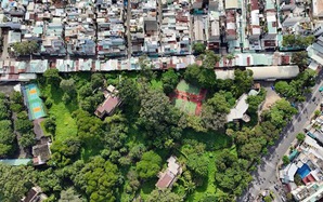 Bước tiếp bằng tình người