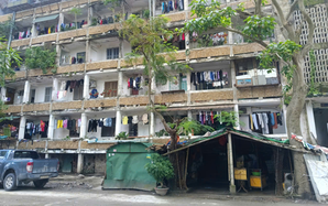 Sống thấp thỏm trong những khu nhà ọp ẹp