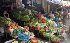 Giá rau củ tăng mạnh sau bão
