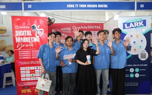 Sinh viên "bắt sóng" cơ hội nghề nghiệp tại Job Link 2025